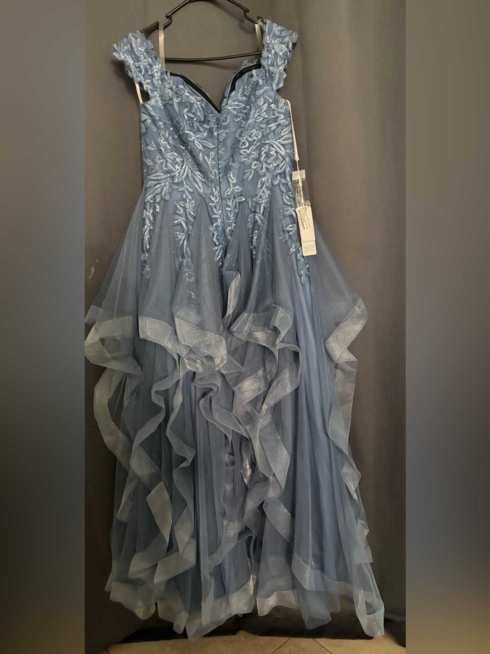 JJs House- Ball-Gown/Princess Off-the-Shoulder Size 12 - Picture 3 of 7